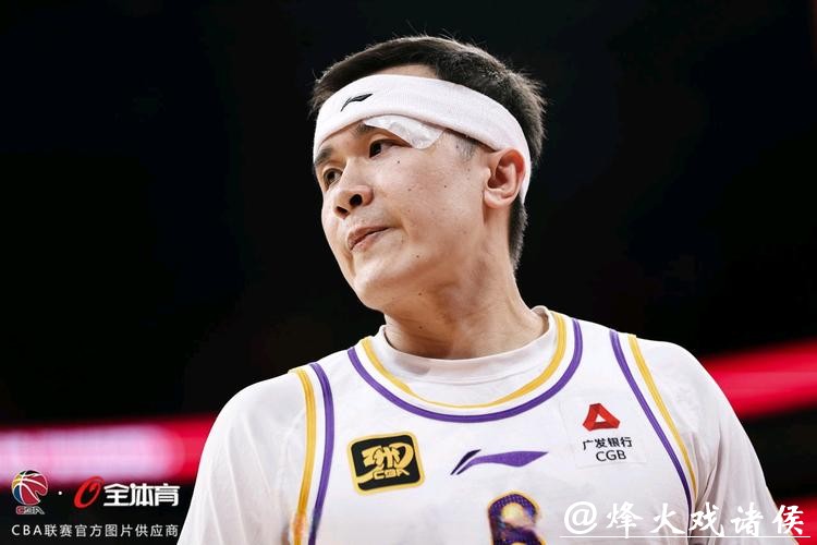 张帆从主力到板凳，38分钟变0分钟，北控签下罗汉琛那天球衣号码从首发名单消失，教练安排成最大变量